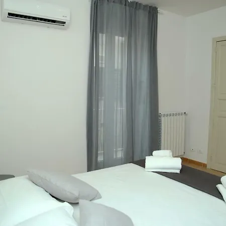 Izzhome Blue Apartment *
